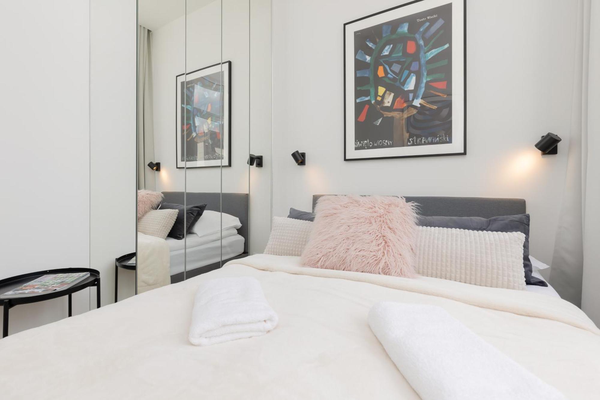 City Panorama Spacious Apartment By Renters Prestige Varsovie Extérieur photo