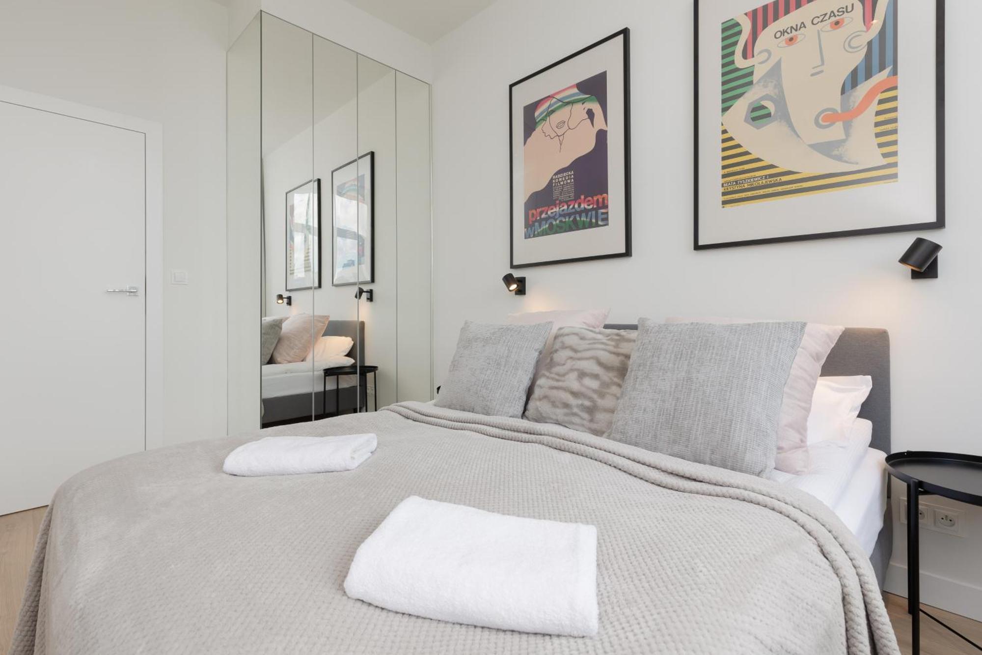 City Panorama Spacious Apartment By Renters Prestige Varsovie Extérieur photo